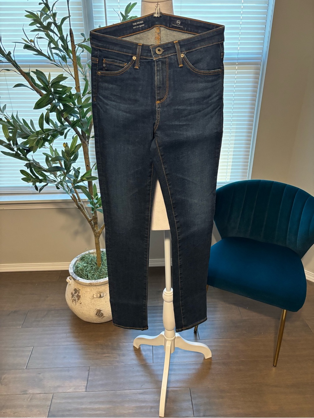 AG Adriano Goldschmied The Prima Mid-Rise Cigarette Jeans Dark Wash Sz. 24R